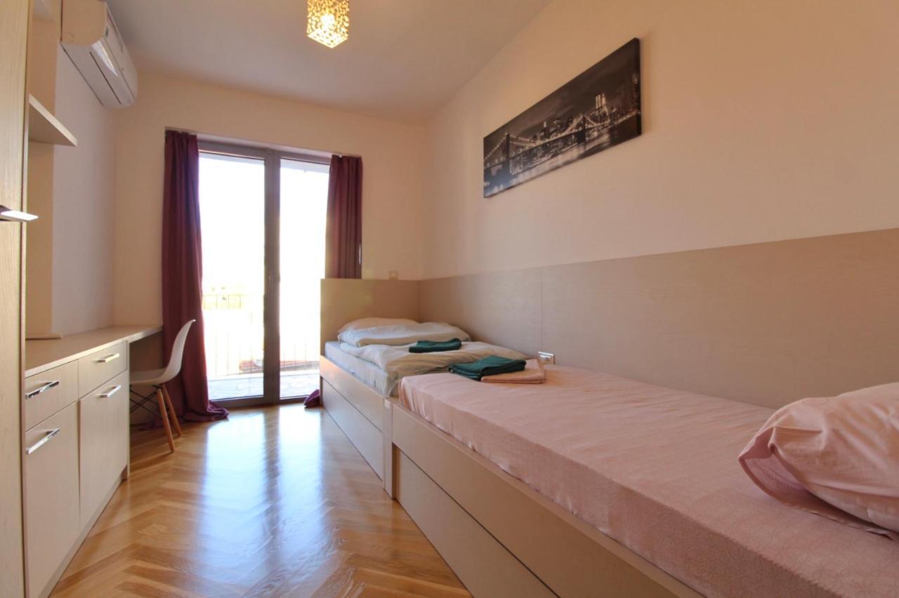 2Bd New Dobrota Apt With Bay Views Kotor Exteriér fotografie