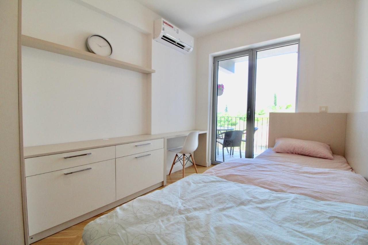 2Bd New Dobrota Apt With Bay Views Kotor Exteriér fotografie